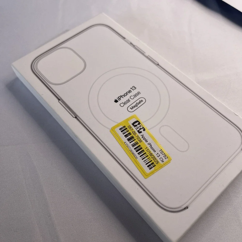 Apple MM2X3ZM/A Back Case with MagSafe for iPhone‎ 13 - Clear